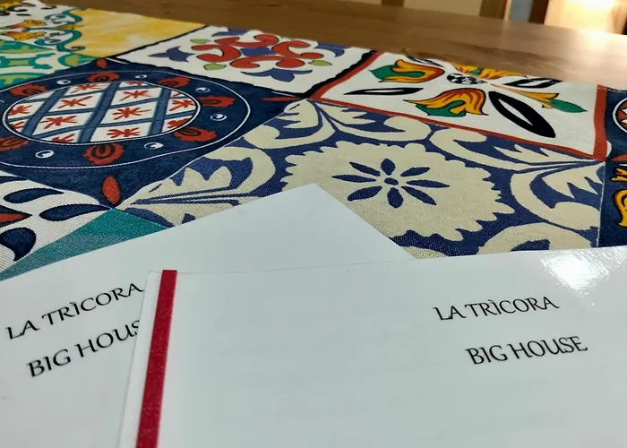 La Tricora Big House *