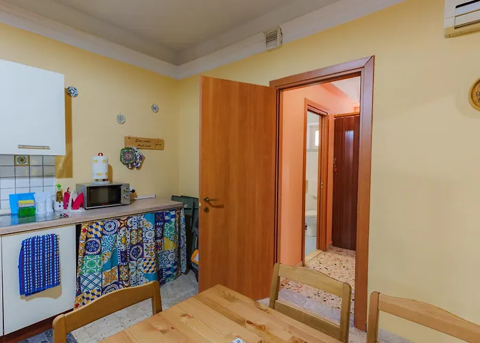La Tricora Big House